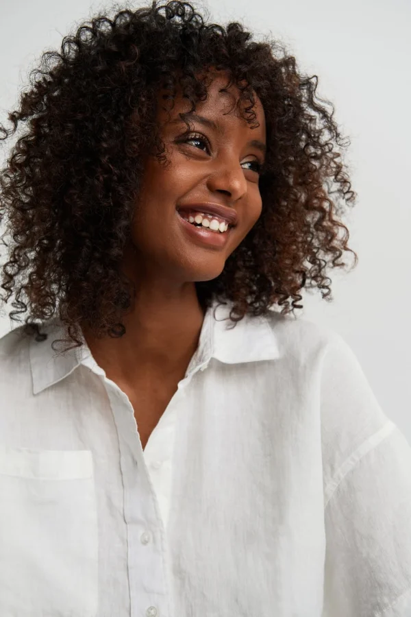 l'unique style Gina Tricot Wellie Linen Shirt White 3