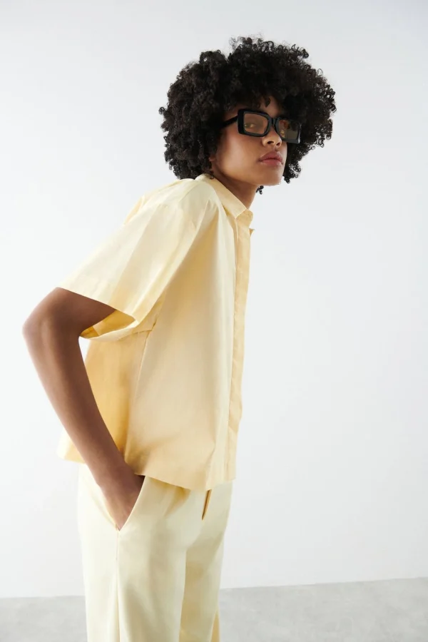 fashioniable Gina Tricot Hervin Shirt Bleached Sand 3