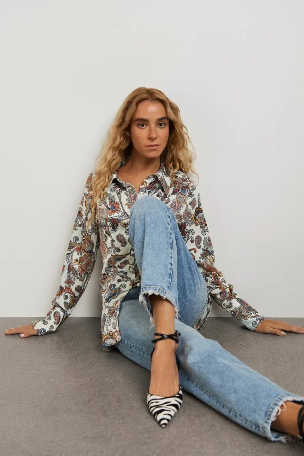 Gina Tricot Liv Shirt Trekker Paisley en solde 1