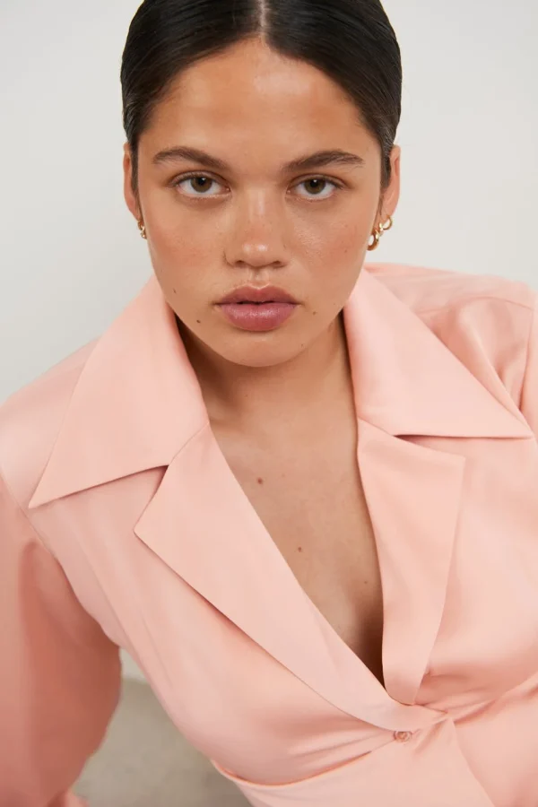 Gina Tricot Amra Satin Shirt Dusty Peach boutique en france 3