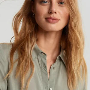 pas cher Gina Tricot Hilma Shirt Laurel Oak 6
