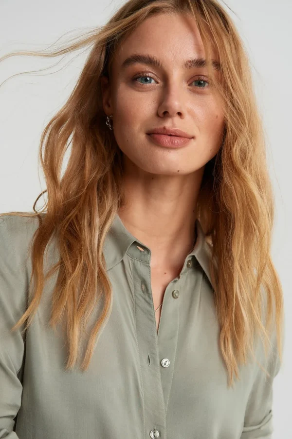 pas cher Gina Tricot Hilma Shirt Laurel Oak 3